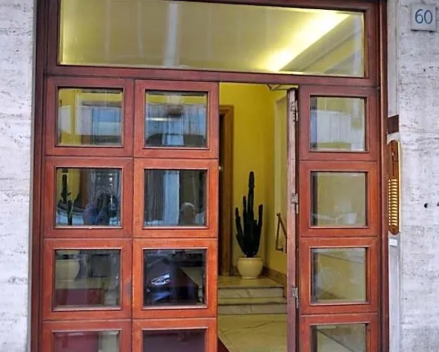 לינה וארוחת בוקר Domus Cavour רומא